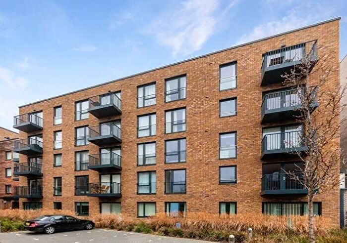2 Bedroom Apartment To Rent In Ashton Reach, London, SE16