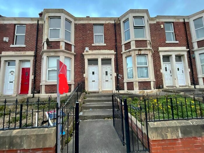 2 Bedroom Flat To Rent In Saltwell Place, Gateshead, Tyne And Wear, NE8