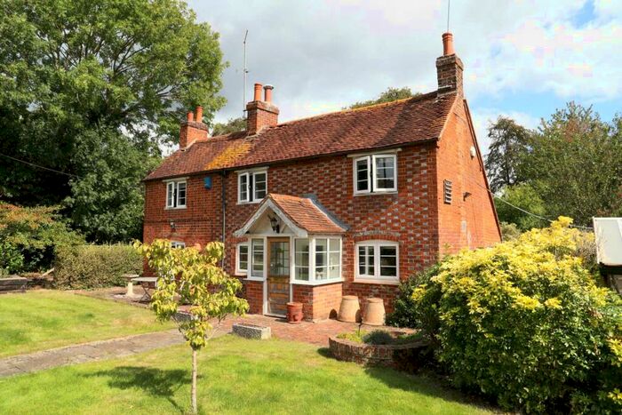 4 Bedroom Cottage For Sale In Peppard Road, Sonning Common, RG4