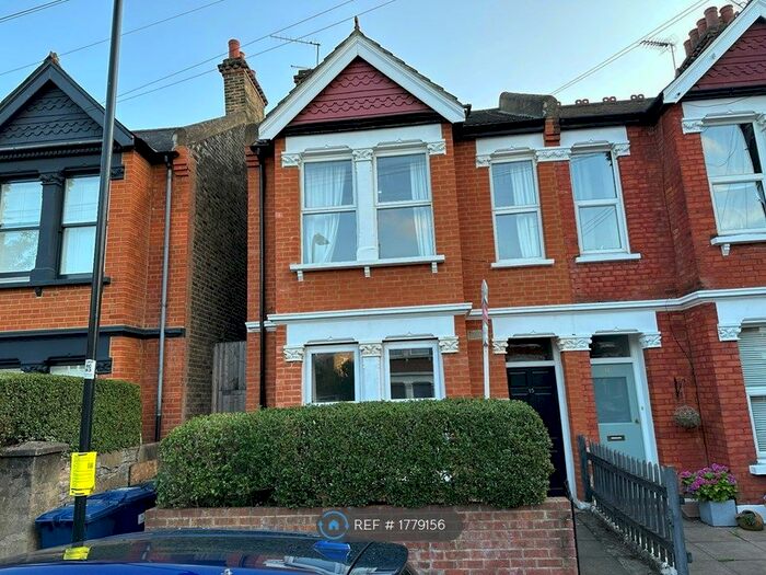 2 Bedroom Flat To Rent In Ivy Crescent, Chiswick, W4