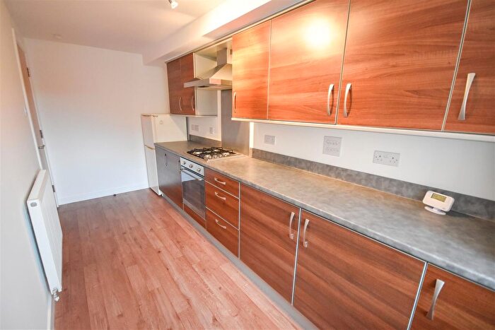 2 Bedroom Flat To Rent In Caledonia Street, Clydebank, G81