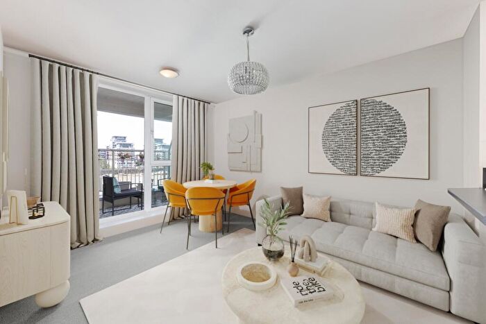 2 Bedroom Apartment For Sale In Oyster Wharf, Lombard Road, London, SW11