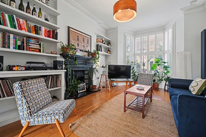 2 Bedroom Flat To Rent In Marlborough Road, N19