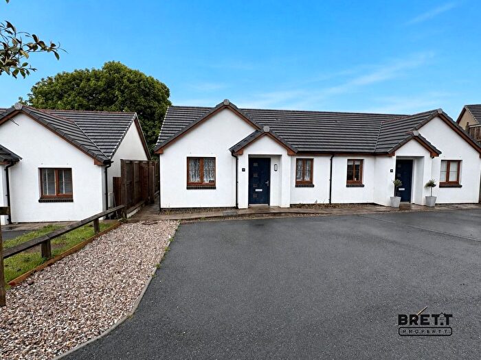 2 Bedroom Semi-Detached Bungalow To Rent In Potters Grove, Templeton, Narberth, Pembrokeshire., SA67