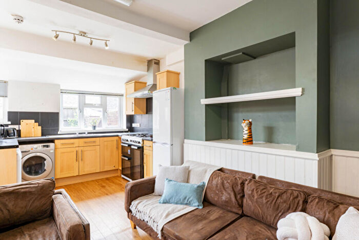 5 Bedroom Terraced House To Rent In Danes Road, Exeter, EX4