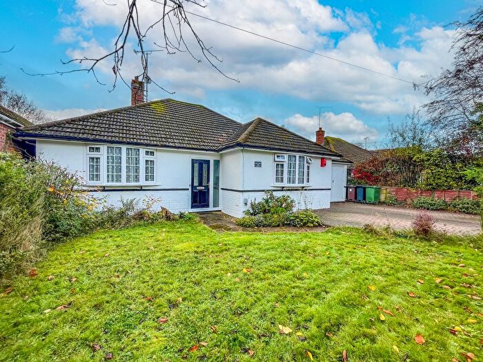 2 Bedroom Detached Bungalow For Sale In Turkey Road, Bexhill-On-Sea, TN39