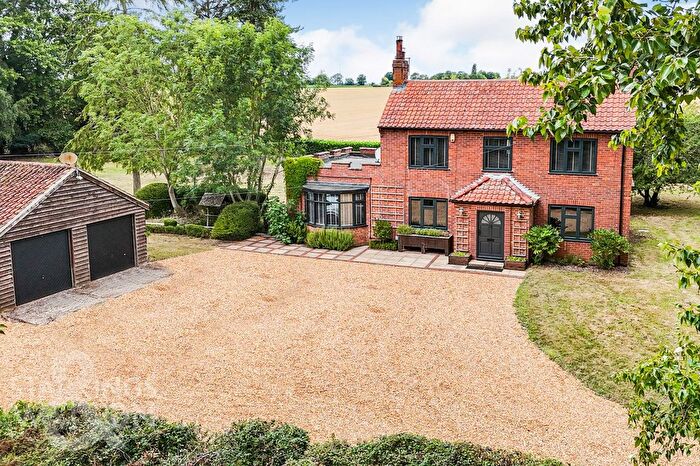 4 Bedroom Detached House For Sale In Overwood Lane, Forncett St. Peter, Norwich, NR16