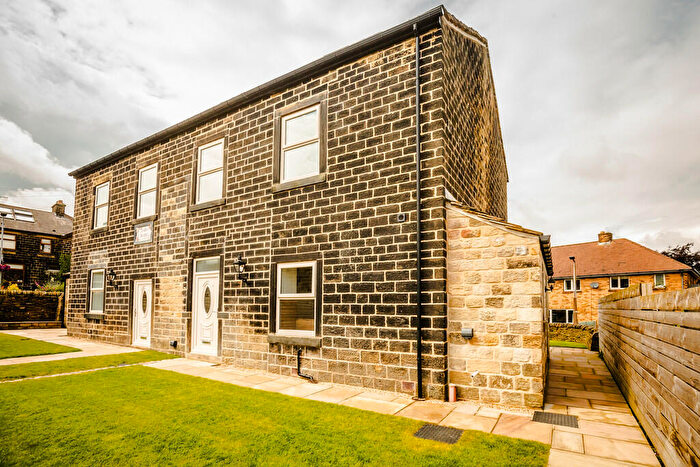 3 Bedroom Semi-Detached House For Sale In Haigh Lane, Hoylandswaine, S36