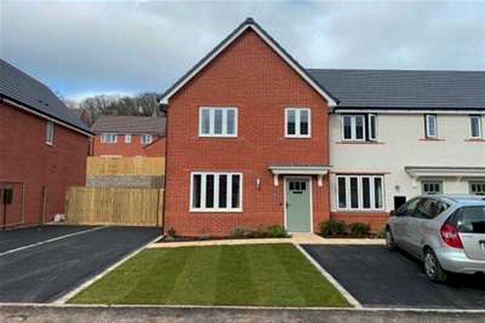 3 Bedroom Semi-Detached House To Rent In Marigold Close, Edwalton, NG12