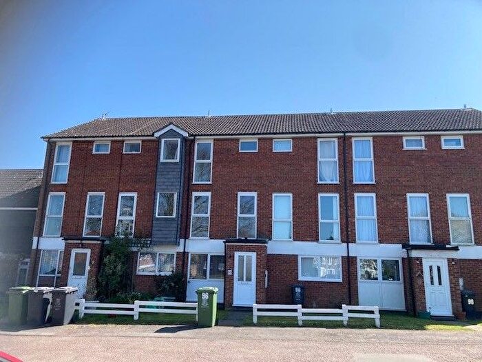 2 Bedroom Maisonette To Rent In Marlborough Green Crescent, Martham, NR29