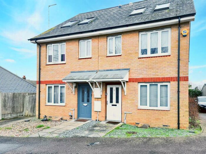 3 Bedroom House To Rent In Merlin Way, Gillingham, ME7