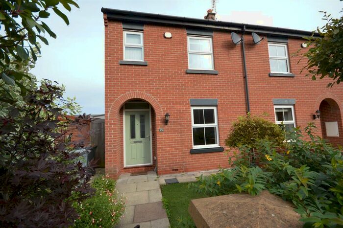 2 Bedroom House To Rent In Chapel Street, Sandbach, CW11