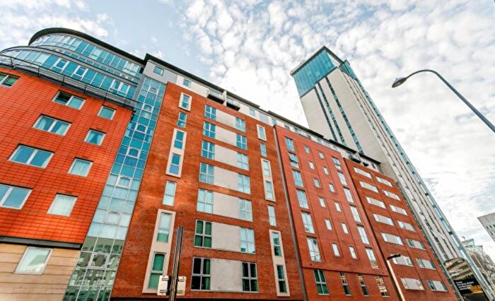 2 Bedroom Flat To Rent In Navigation Street, Birmingham, West Midlands, B5