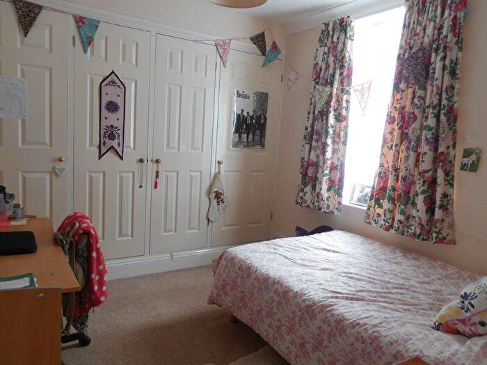 3 Bedroom Terraced House To Rent In Hoopern Street, Exeter, EX4