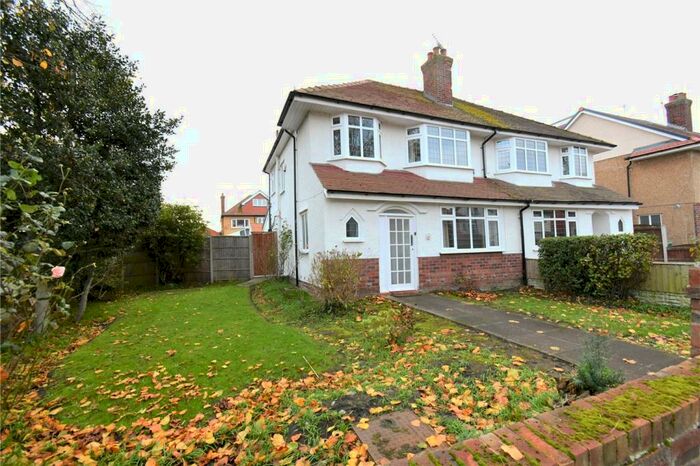 3 Bedroom Semi-Detached House To Rent In Sherwood Road, Meols, Wirral, CH47