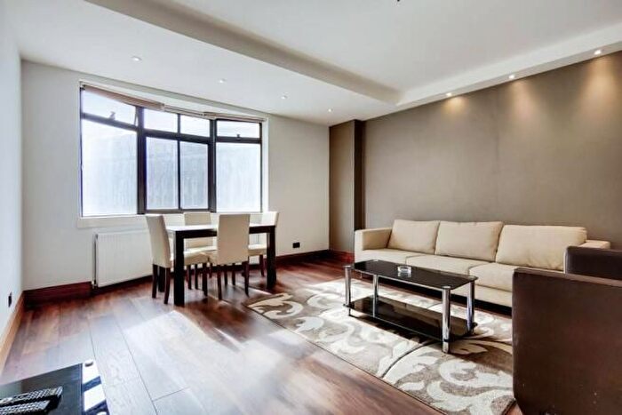 1 Bedroom Flat To Rent In Dudley Court, Upper Berkeley St, Marble Arch, London, W1H