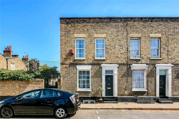 4 Bedroom End Terrace House To Rent In Barnes Street, London, E14