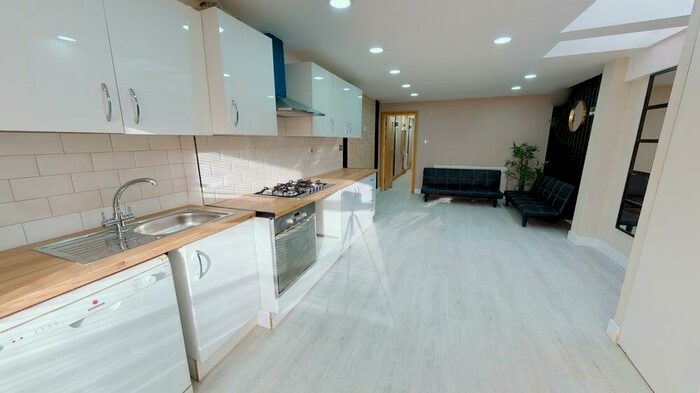 6 Bedroom House To Rent In Rookery Road, Selly Oak, B29