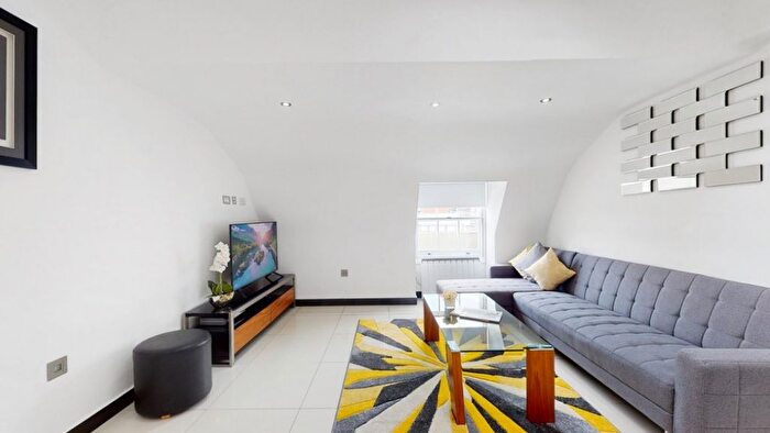 1 Bedroom Flat To Rent In Gloucester Place, London, W1U