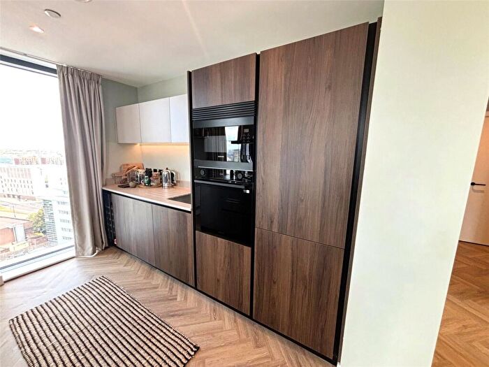 2 Bedroom Apartment To Rent In One Eastside, Jennens Road, Birmingham, West Midlands, B4