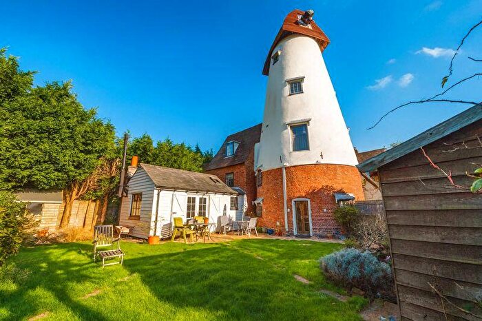 4 Bedroom Semi Detached House For Sale In Windmill Close, Canterbury, CT1