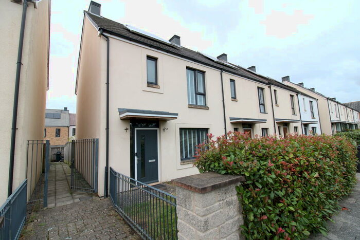 3 Bedroom House To Rent In Russell Avenue, Locking Parklands, BS24