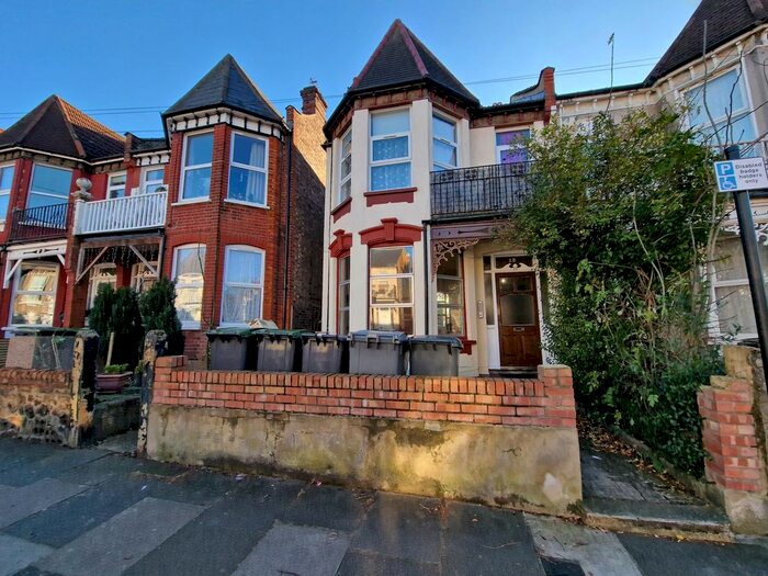 1 Bedroom Studio To Rent In Sylvan Avenue, London, N22