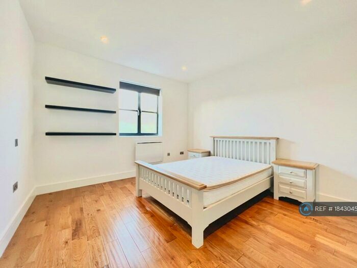 2 Bedroom Flat To Rent In Bermondsey Wall East, London, SE16