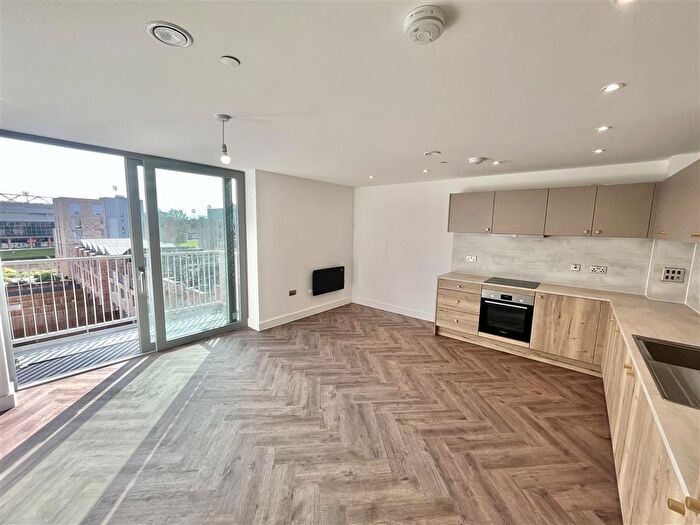 2 Bedroom Flat To Rent In Meadow Lane, Nottingham, NG2