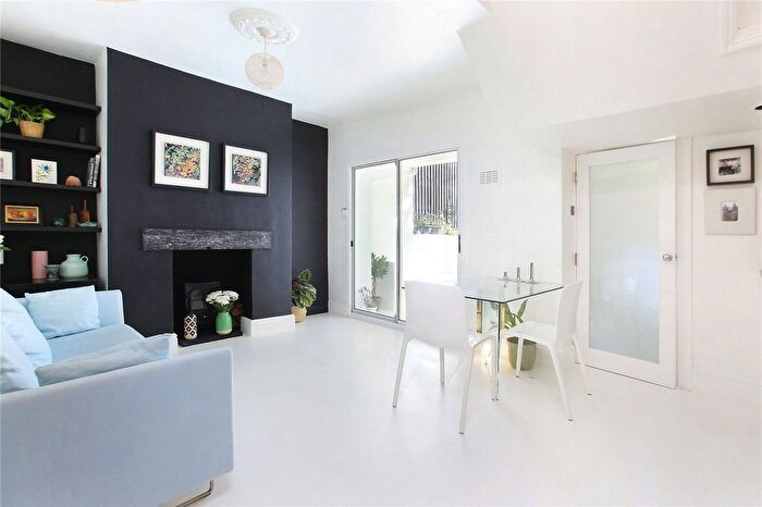 1 Bedroom Flat To Rent In Bedford Road, Clapham, SW4