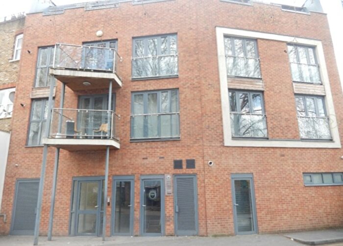 1 Bedroom Flat To Rent In Woolwich, London, London, London, SE18