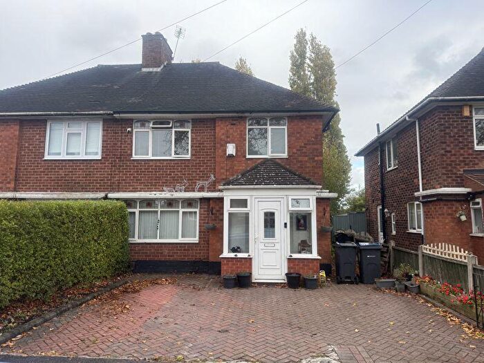 3 Bedroom Semi-Detached House For Sale In Abbeyfield Road, Birmingham, B23