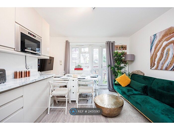 4 Bedroom Flat To Rent In Sylvia Court, London, N1