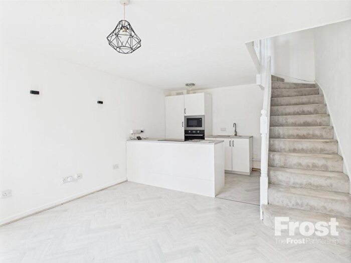 1 Bedroom Terraced House To Rent In Penn Road, Datchet, Slough, Berkshire, SL3