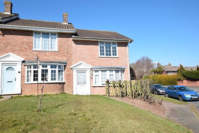 2 Bedroom End Of Terrace House To Rent In Tower Ride, Uckfield, TN22