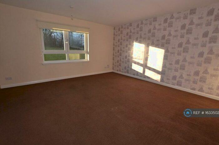 2 Bedroom Flat To Rent In Hawfinch Road, Lesmahagow, Lanark, ML11