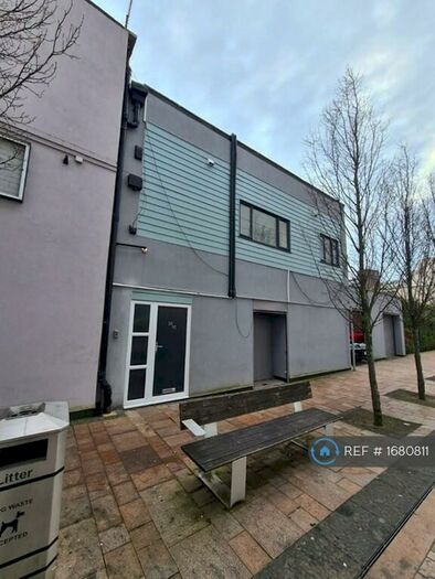 2 Bedroom Flat To Rent In Princess Street, Stockport, SK1