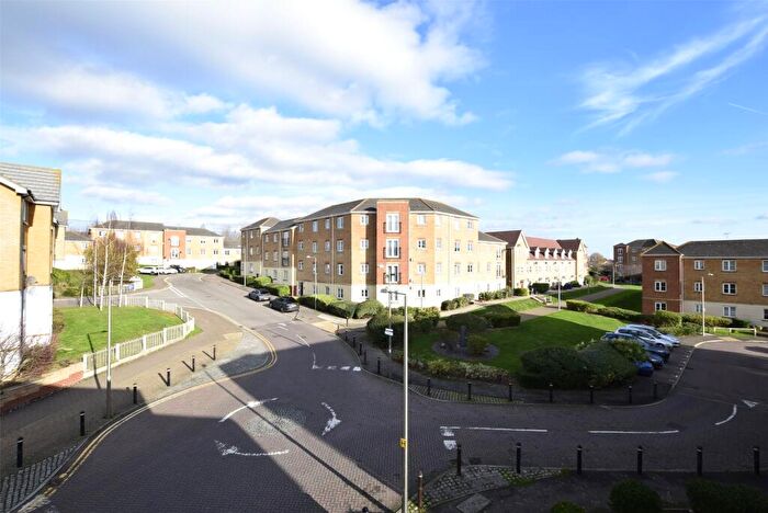 2 Bedroom Apartment To Rent In Coniston Avenue, Purfleet, Essex, RM19