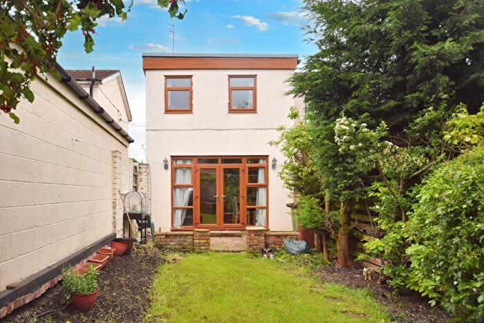 3 Bedroom Detached House For Sale In Brandy Carr Road, Kirkhamgate, Wakefield, West Yorkshire, WF2