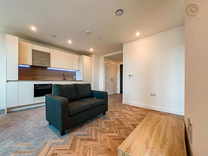 Apartment To Rent In Skyline Apartments, Makers Yard, London, E3