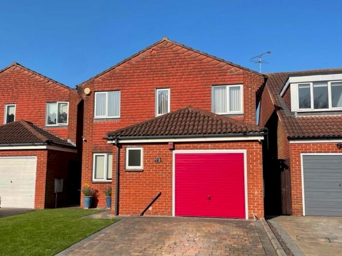 4 Bedroom Detached House To Rent In Carisbrooke Close, Denvilles, Havant, PO9