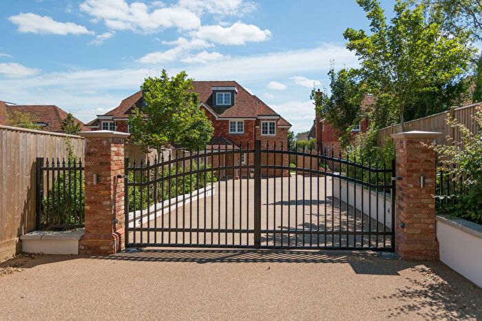 4 Bedroom Semi-detached House For Sale In Angley Road, Cranbrook, TN17