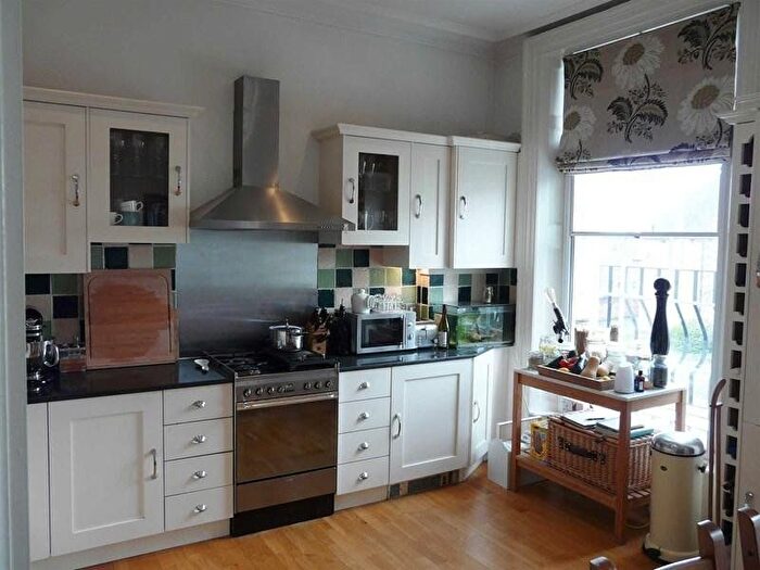 2 Bedroom Flat To Rent In North Road, Nottingham, Nottinghamshire, NG7