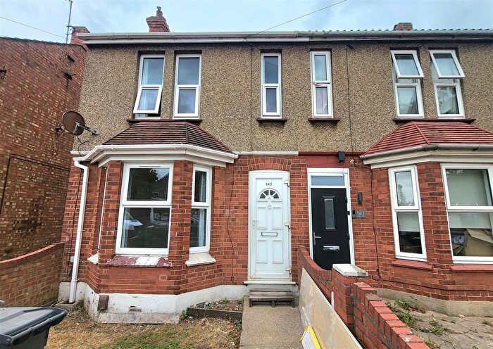 3 Bedroom Semi-Detached House To Rent In London Road, Bedford, MK42