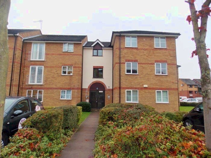 1 Bedroom Flat To Rent In Thurlow Close, London E4