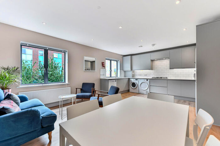 6 Bedroom Apartment To Rent In Manor Gardens, London, N7
