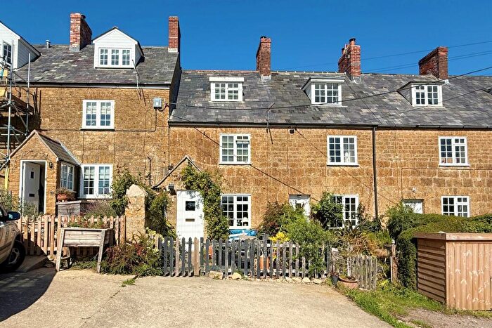 3 Bedroom Terraced House For Sale In Pymore, DT6