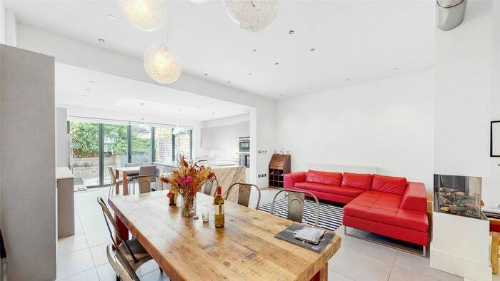 5 Bedroom Semi-Detached House To Rent In Disraeli Road, London, SW15