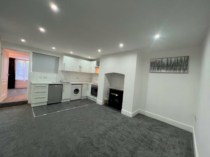 1 Bedroom Flat To Rent In Leamington Road, Coventry, CV3