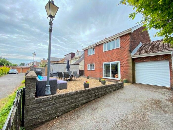 4 Bedroom Detached House For Sale In Glynogwr, Blackmill, Bridgend, Bridgend County., CF35